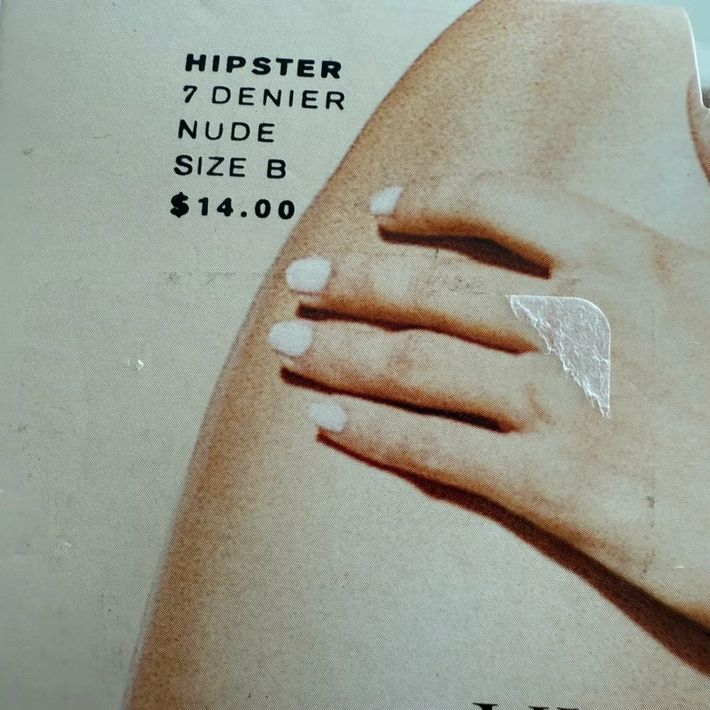 Victoria’s Secret Body Bare Hosiery 7 Denier Nude Size B‎ NWT Vintage